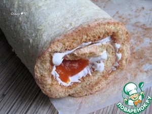 Белковый бисквитный рулет с хурмой Белковый бисквитный рулет с хурмой