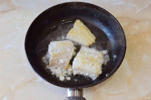 Салат с треской и огурцом Салат с треской и огурцом