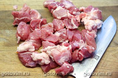 Свинина с тыквой и вяленой клюквой, запеченная в духовке