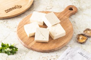 Тофу фаршированный шиитаке Тофу фаршированный шиитаке