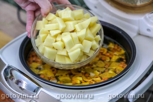 Суп с говядиной и щавелем в мультиварке Суп с говядиной и щавелем в мультиварке