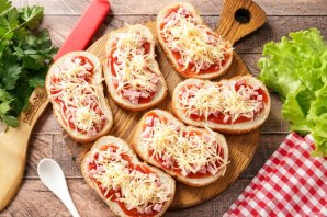 Бутерброды с колбасой и сыром Бутерброды с колбасой и сыром
