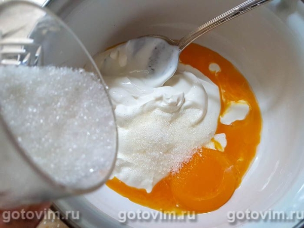 Пирог со сливами и безе Пирог со сливами и безе