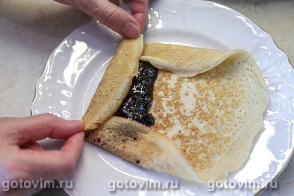 Блины с начинкой из черной смородины Блины с начинкой из черной смородины