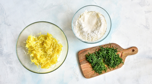 Блины из кабачков на кефире, пошаговый рецепт с фото на 385 ккал