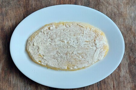 Салат с печенью трески и оливками