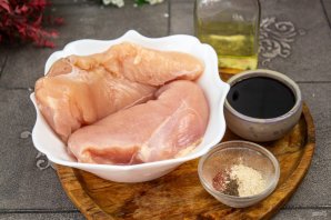 Филе куриное в соевом соусе на сковороде Филе куриное в соевом соусе на сковороде