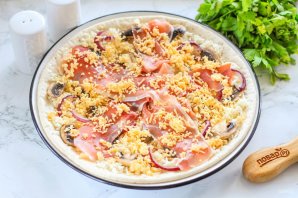 Пицца «Сочная парма» из готового теста Пицца «Сочная парма» из готового теста