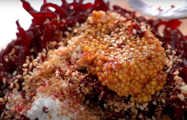 Простой и полезный салат из свеклы за 5 минут. Идеальное сочетание ингредиентов Простой и полезный салат из свеклы за 5 минут. Идеальное сочетание ингредиентов