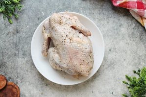 Фаршированная курица в духовке