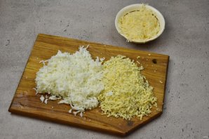 Пасхальный салат с консервированным лососем Пасхальный салат с консервированным лососем