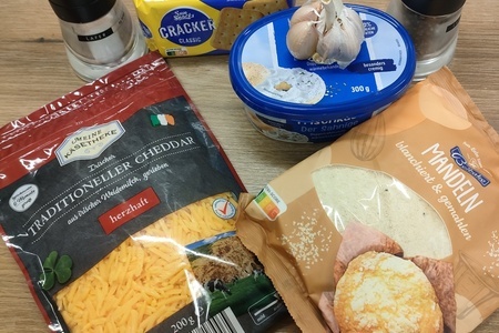 Фуршетные закусочные сырные шарики