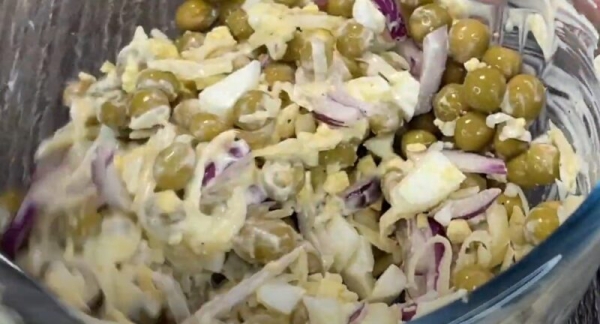 Готовлю его порционно, как в ресторане. Салат «Каприз» — рецепт для праздничного стола Готовлю его порционно, как в ресторане. Салат «Каприз» — рецепт для праздничного стола