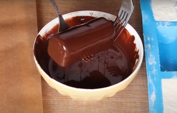 Без пальмы и дешевле, чем в магазине. Белорусский творожный сырок за 5 минут