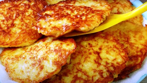 Деруны с сочным куриным филе. Приготовили и сразу съели