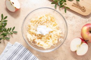 Драники из яблок Драники из яблок