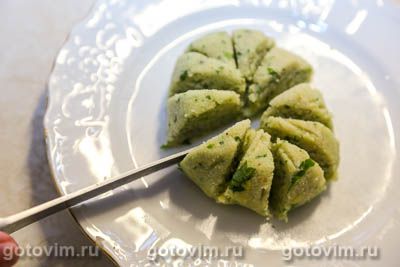 Мидии в створках под корочкой из сухарей и сыра с голубой плесенью