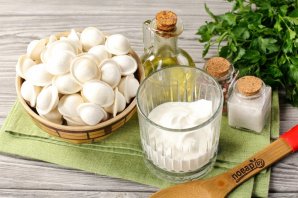 Пельмени в сметане в мультиварке Пельмени в сметане в мультиварке