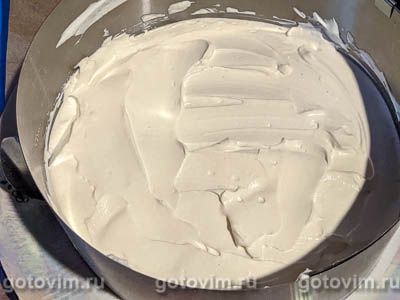 Апельсиновый торт из слоеного теста со взбитыми сливками