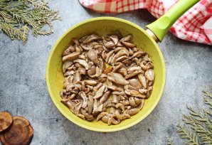 Жареные маслята на сковороде Жареные маслята на сковороде