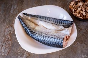 Скумбрия, копченая в аэрогриле