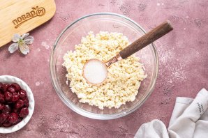 Вареники с тофу и вишней