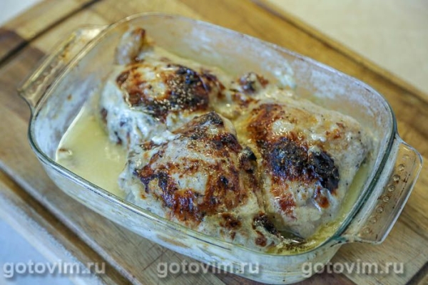 Куриные бедра, запеченные в чесночно-сливочном соусе Куриные бедра, запеченные в чесночно-сливочном соусе