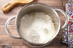 Торт из песочной крошки со сметанным кремом Торт из песочной крошки со сметанным кремом
