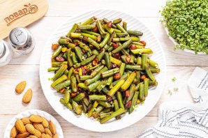 Зеленая фасоль на сковороде