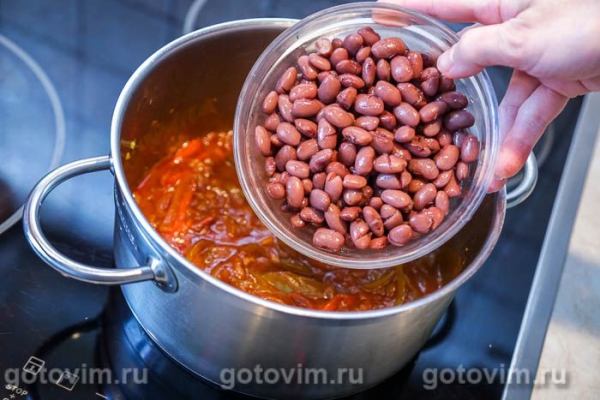 Фасоль в томатном соке с перцем чили Фасоль в томатном соке с перцем чили
