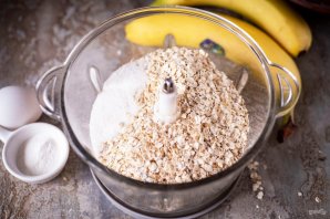 Бананово-овсяный пирог "Юлия" Бананово-овсяный пирог "Юлия"