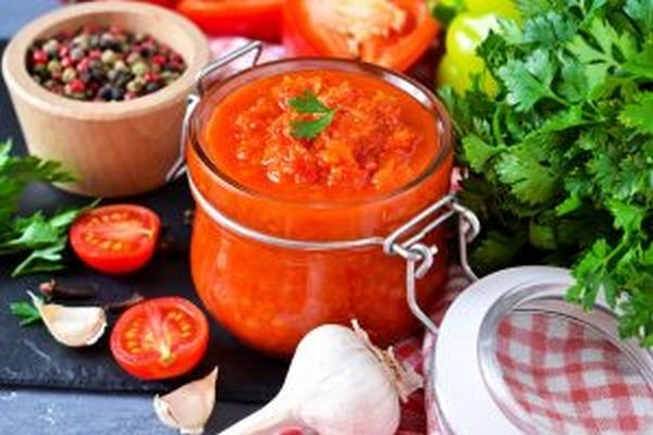 Аджика из баклажанов с перцем и помидорами Аджика из баклажанов с перцем и помидорами