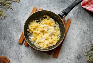 Салат с треской и кукурузой Салат с треской и кукурузой