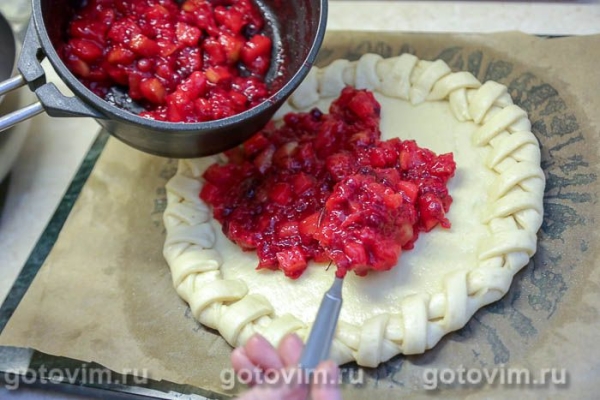 Открытый пирог с клюквой и яблоками Открытый пирог с клюквой и яблоками