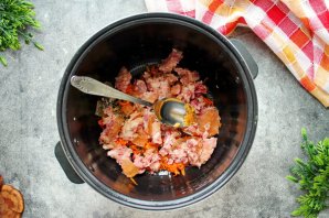 Гречка с тушенкой в мультиварке