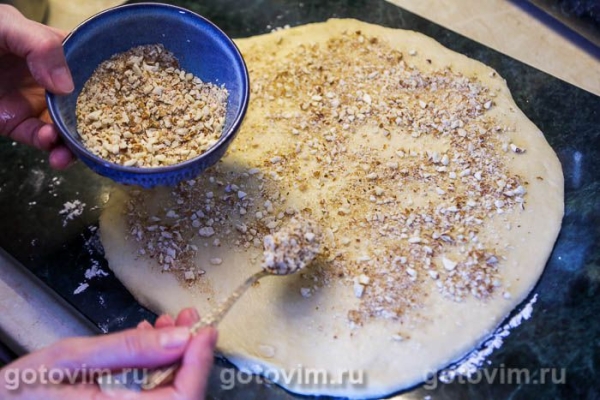 Язычки с орехами из теста на кефире Язычки с орехами из теста на кефире