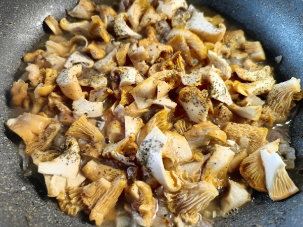 Булгур с лисичками и сметаной Булгур с лисичками и сметаной