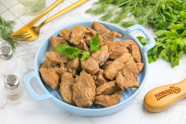 Свиная лопатка на сковороде Свиная лопатка на сковороде