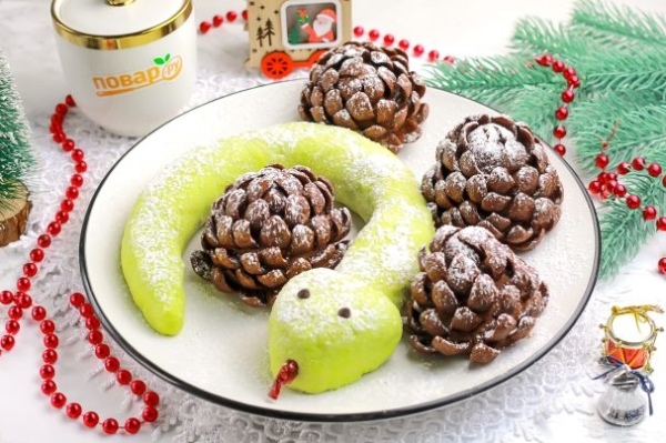 Торт "Змейка" на Новый год Торт "Змейка" на Новый год