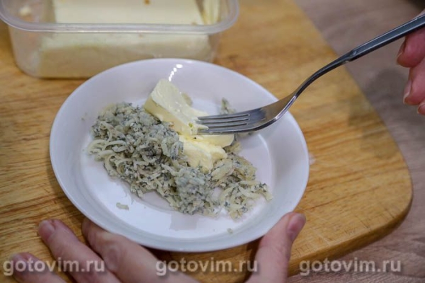 Картофель половиками с сырно‑сливочной смесью в микроволновке