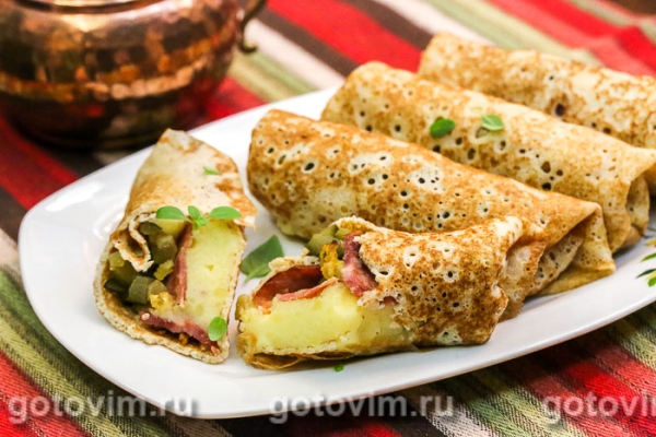 Блин фермерский (с картофельным пюре и беконом)