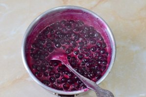 Варенье "Пятиминутка" из черной смородины Варенье "Пятиминутка" из черной смородины