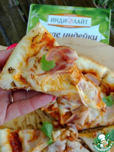 Пицца с ветчиной "пикник на лайте"