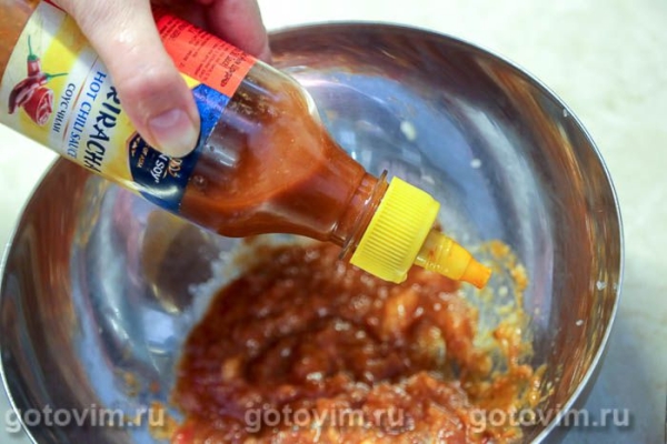 Куриные крылышки в маринаде с шрирачей Куриные крылышки в маринаде с шрирачей