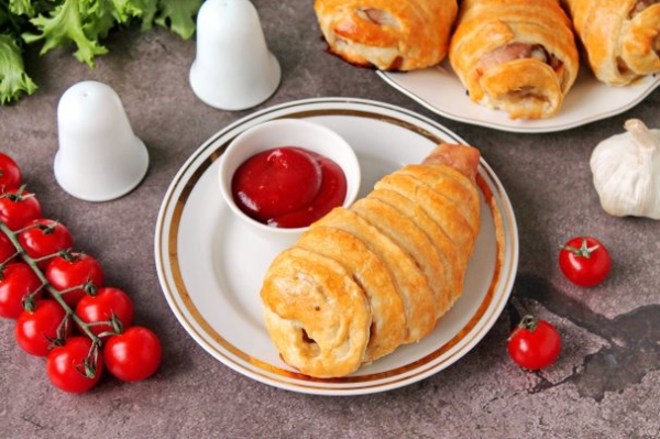 Куриные ножки в слоеном тесте