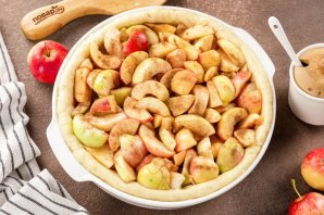 Пирог сметанный с яблоками Пирог сметанный с яблоками