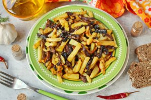 Рыжики жареные с картошкой Рыжики жареные с картошкой