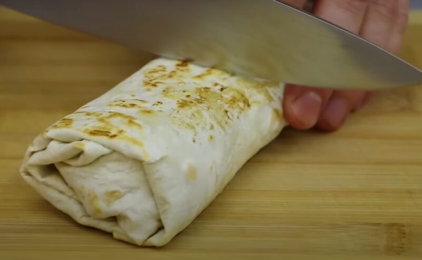 Идеальная шаурма в домашних условиях! Как приготовить её вкуснее, чем в ларьке: весь секрет в соусе Идеальная шаурма в домашних условиях! Как приготовить её вкуснее, чем в ларьке: весь секрет в соусе