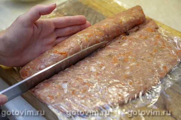 Мясные рулетики из фарша с рисом и яйцом