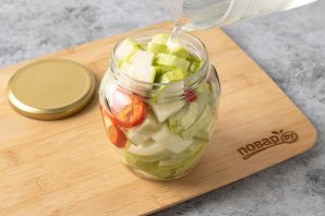 Кабачки с острым перцем на зиму Кабачки с острым перцем на зиму